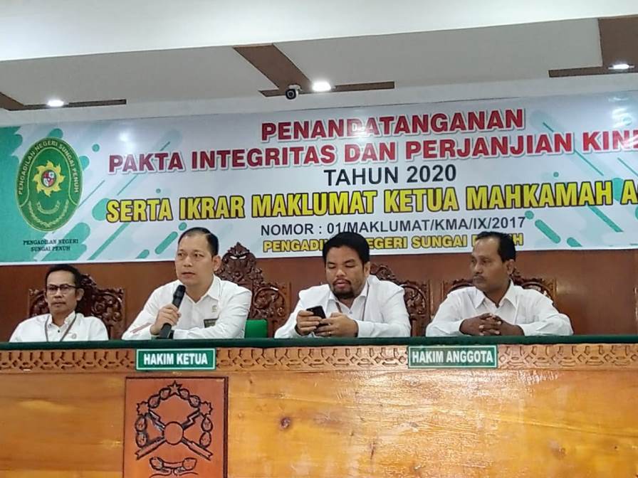 Penanda Tanganan Pakta Integritas dan Perjanjian Kinerja